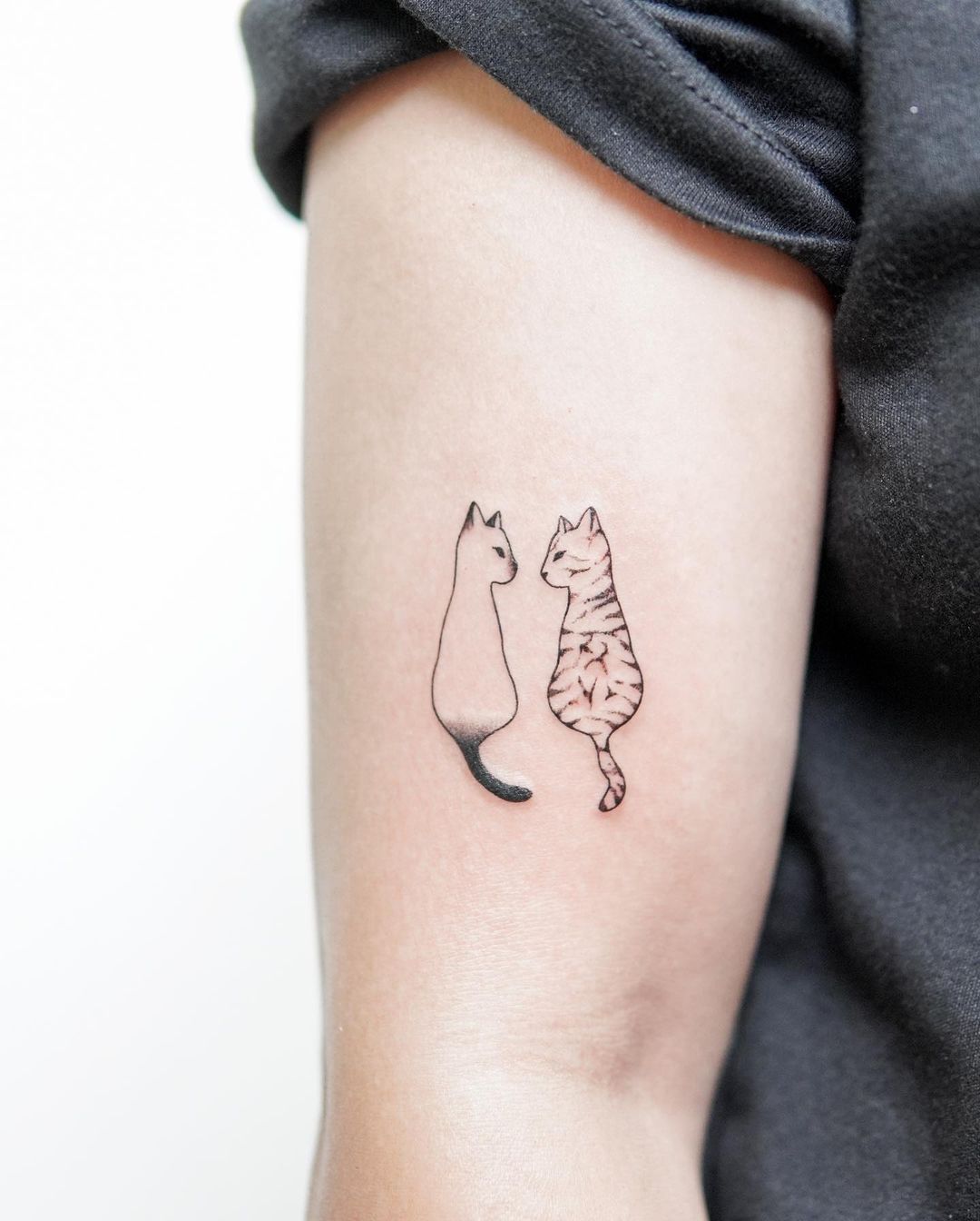 Creative and Unique Small/Cute Tattoo Ideas | Aliens Tattoo