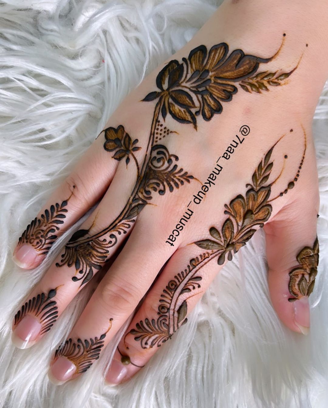 Unique Mehndi Designs For Back Hand & Much More!!-thunohoangphong.vn
