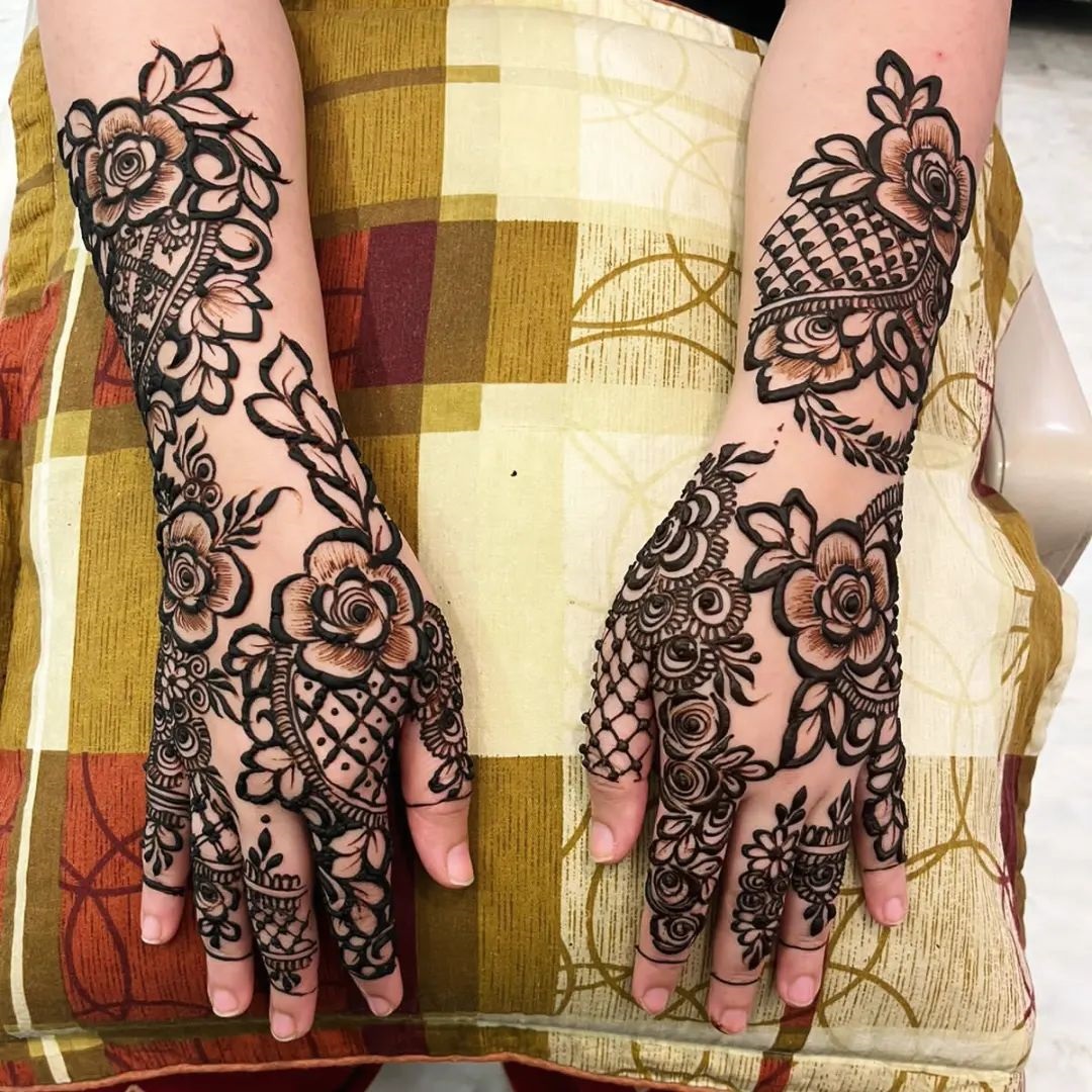 Stunning Floral designs for... - Latest Bridal Mehendi Design | Facebook