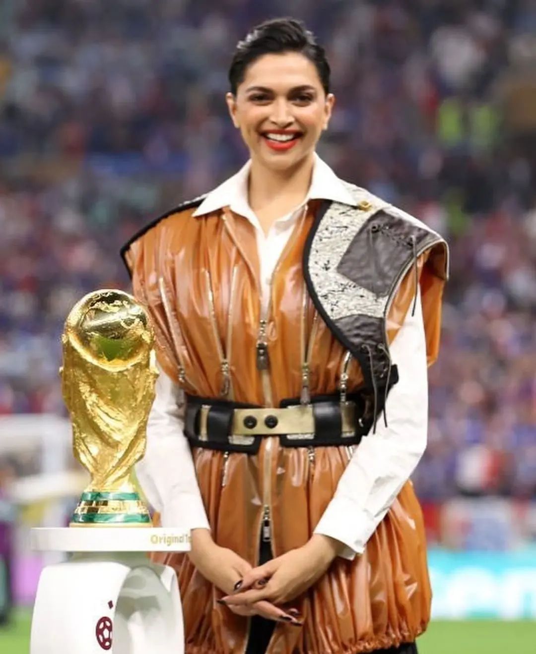 Deepika Padukone unveils the FIFA World Cup trophy at the stadium
