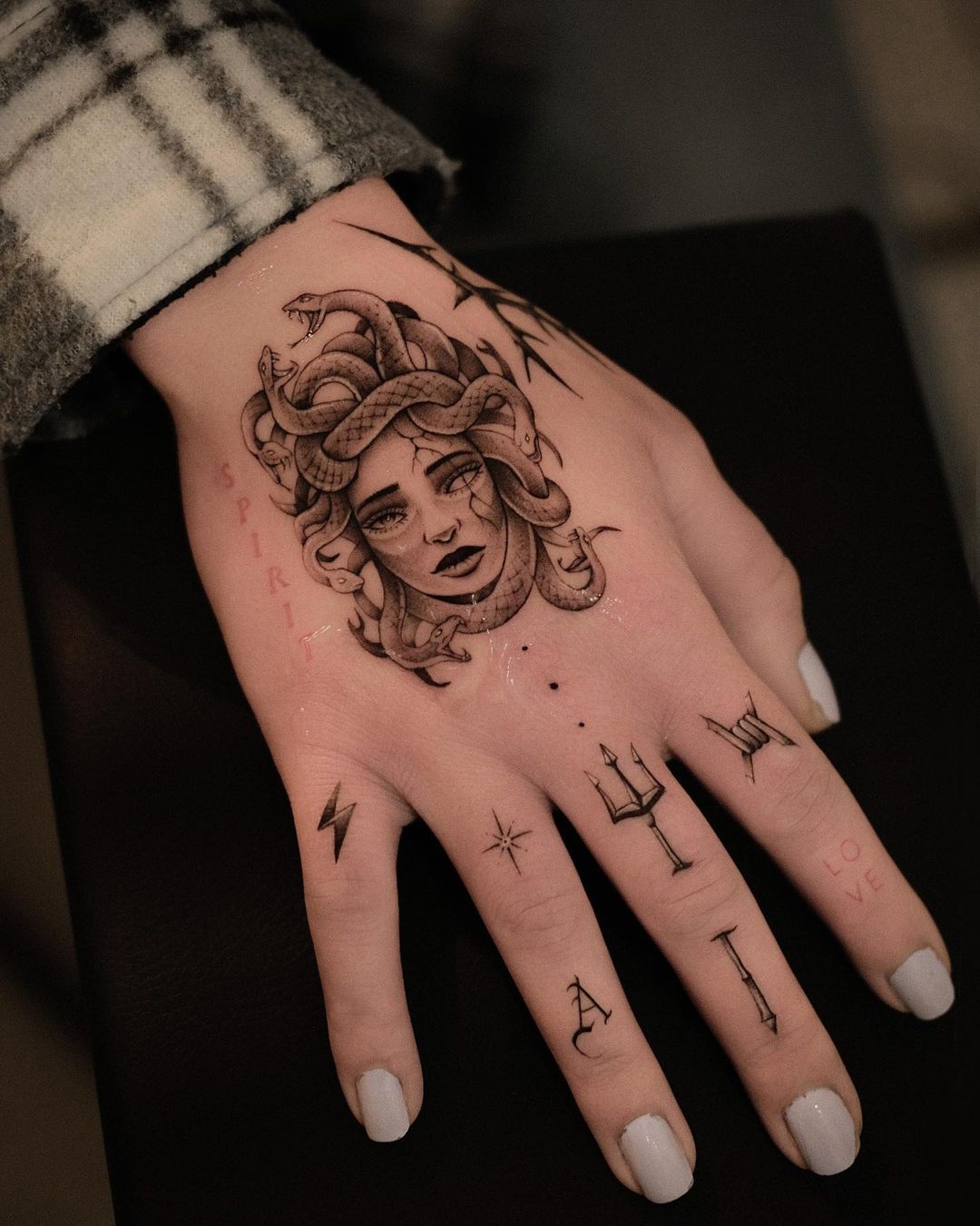 156 JawDrop Worthy Hand Tattoos Woman2023 Version