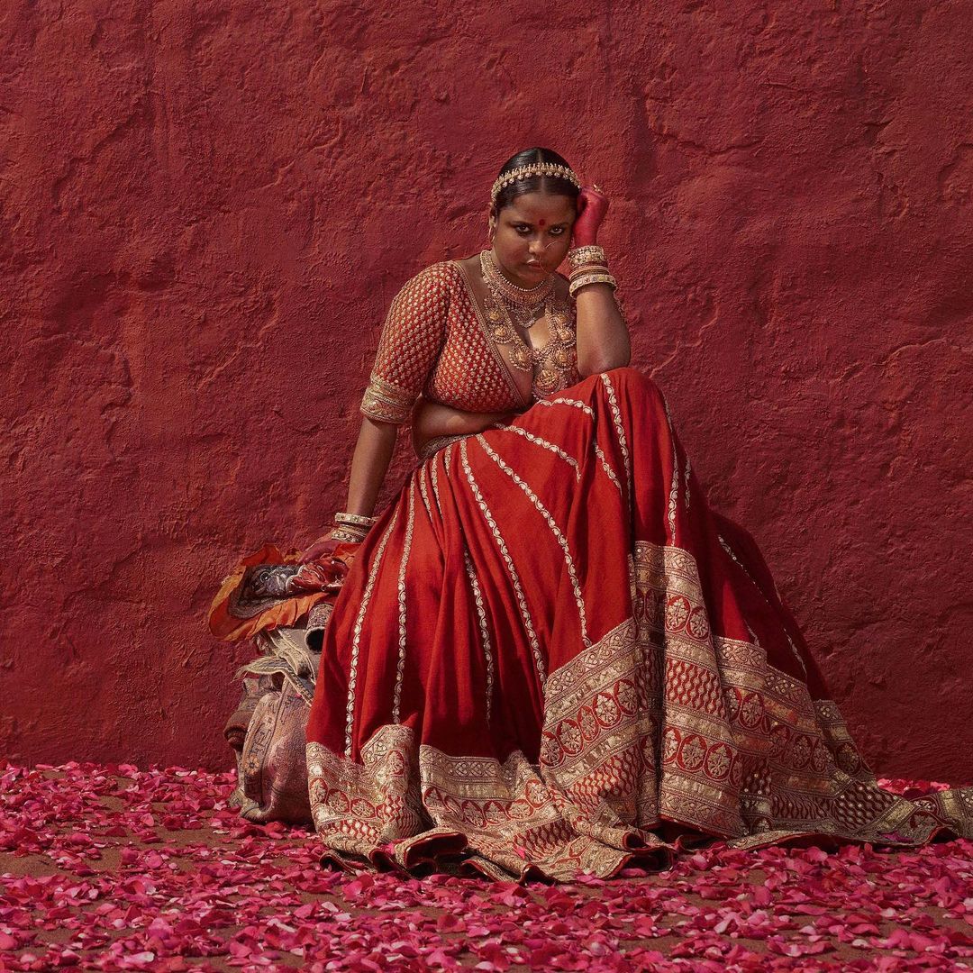 Buy Sabyasachi Pink Floral Digital Printed Organza Silk Bridal Lehenga With  Grey Choli and Dupatta Online from EthnicPlus for ₹2799.00