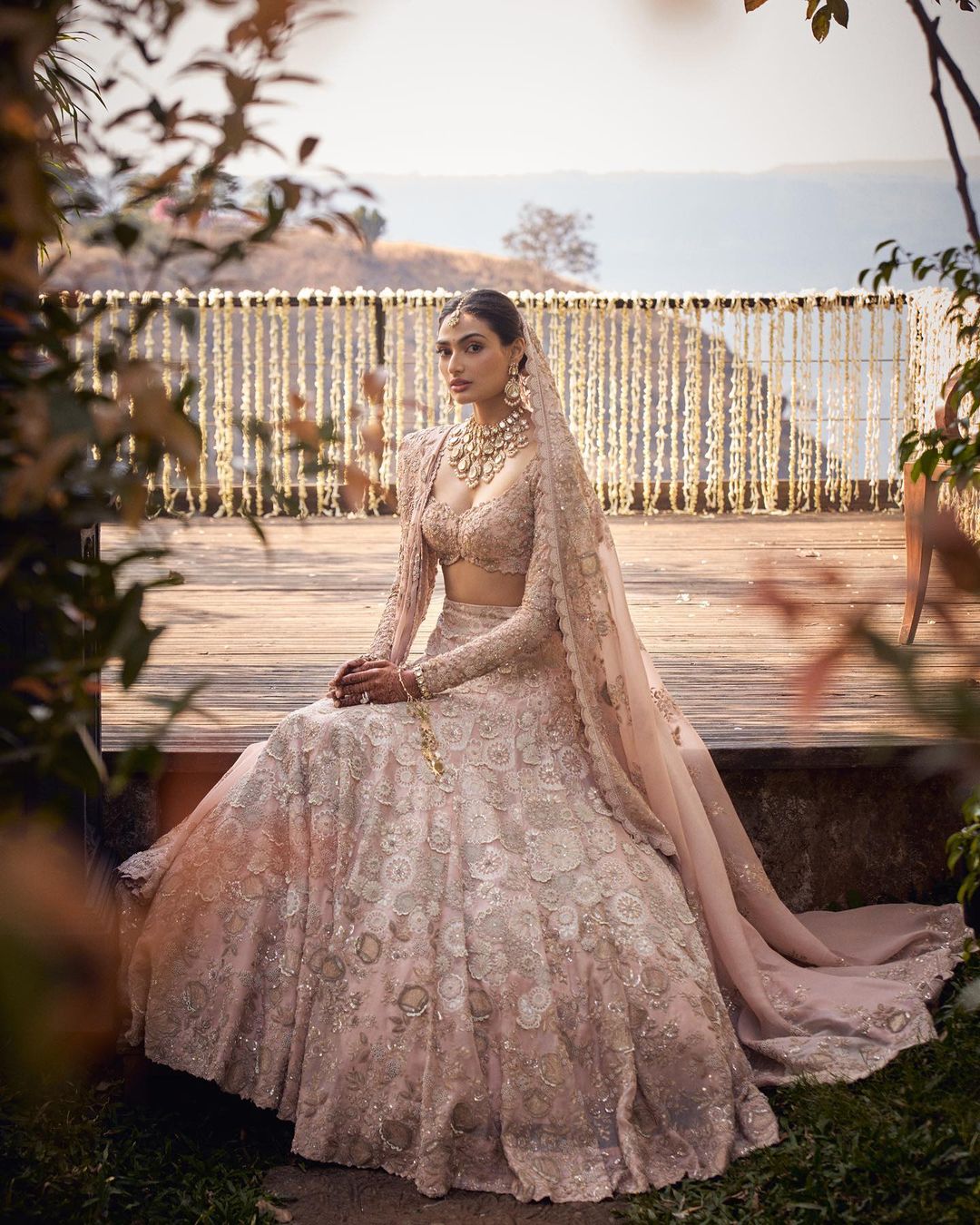 athiya shetty wedding look