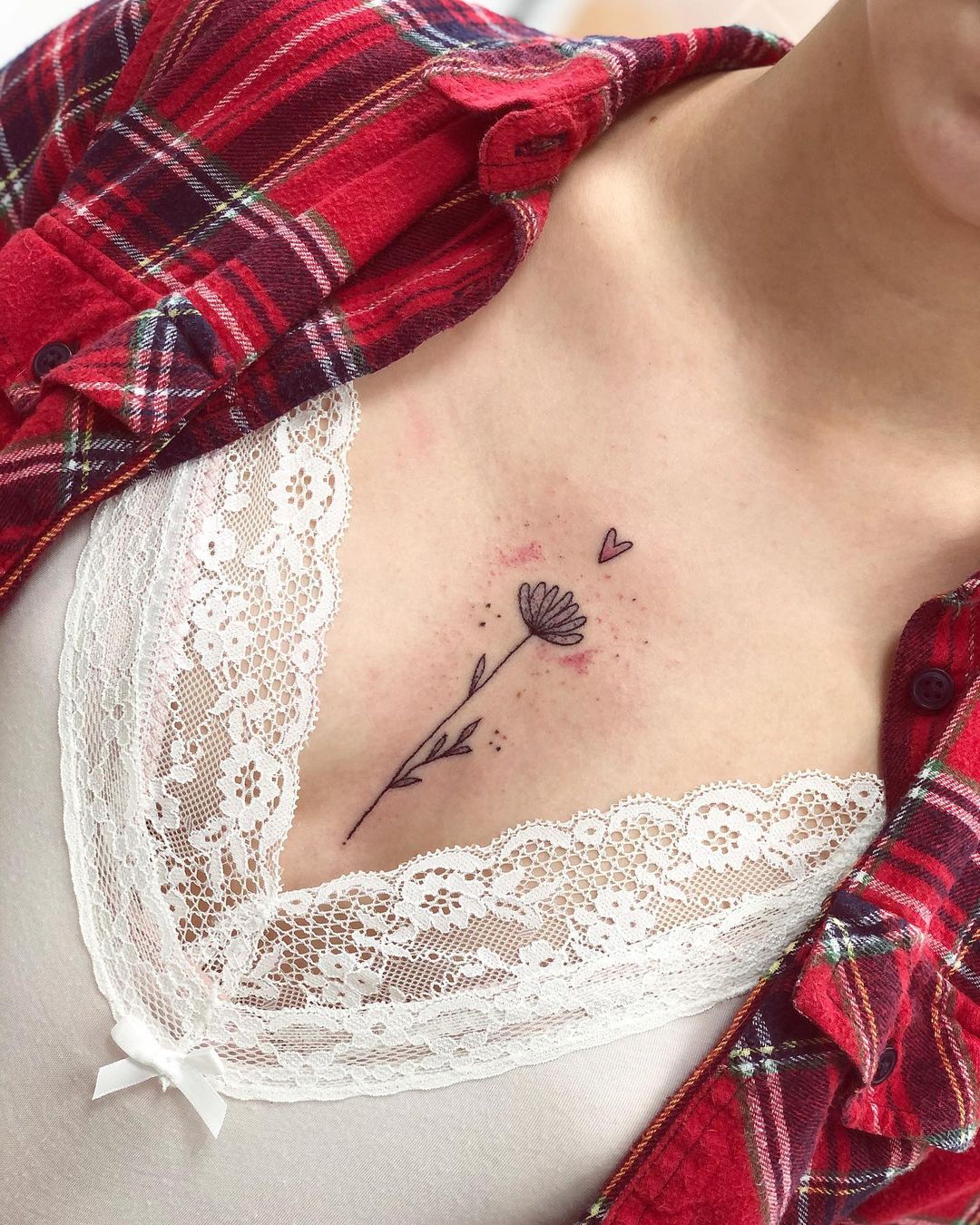 15 Irresistible Sexy Breast Tattoos for Women - wormholetattoo's blog