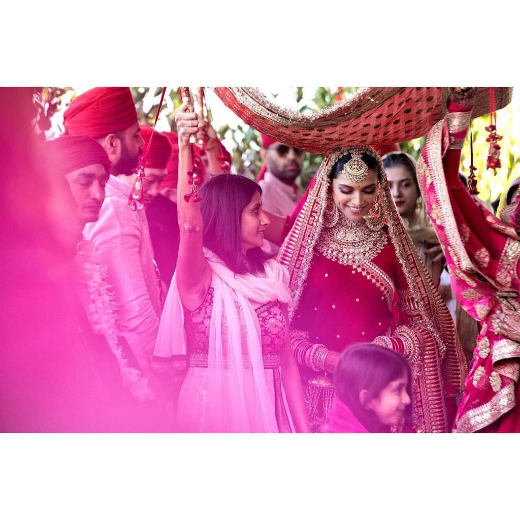 The Actual Deepika Padukone, Anushka Sharma & Priyanka Chopra Sabyasachi Lehenga  Cost | Sabyasachi wedding lehenga, Indian bridal lehenga, Indian bridal  dress