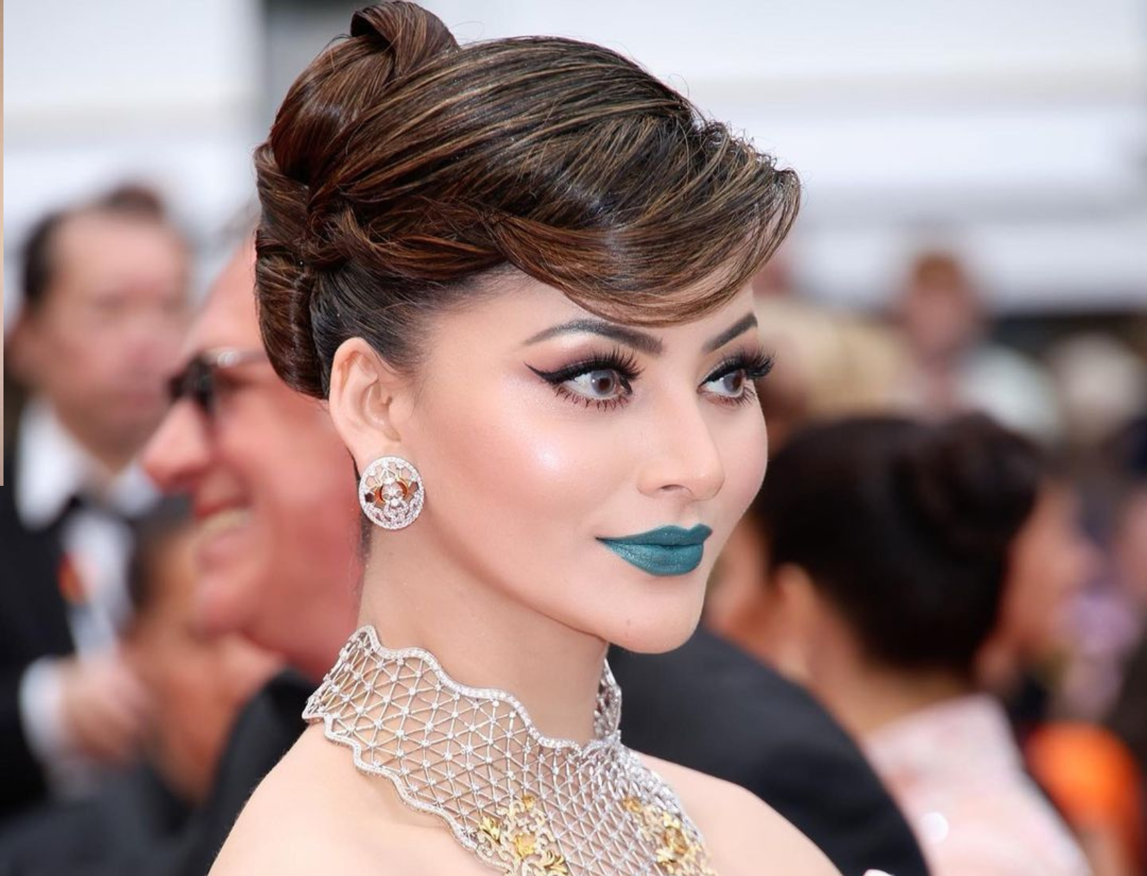 6 Bold &amp; Bizarre Lip Colours Spotted On Celebrities