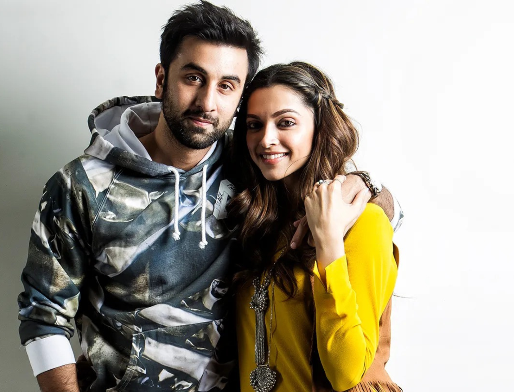 Ranbir Kapoor & Deepika Padukone Are In EVERY Friends' Group