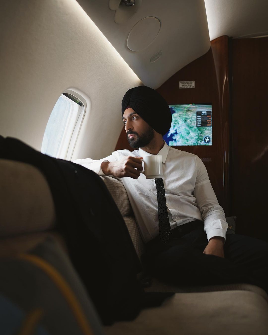 Why DILJIT DOSANJH keeps his wife And Family Away From Social Media#di