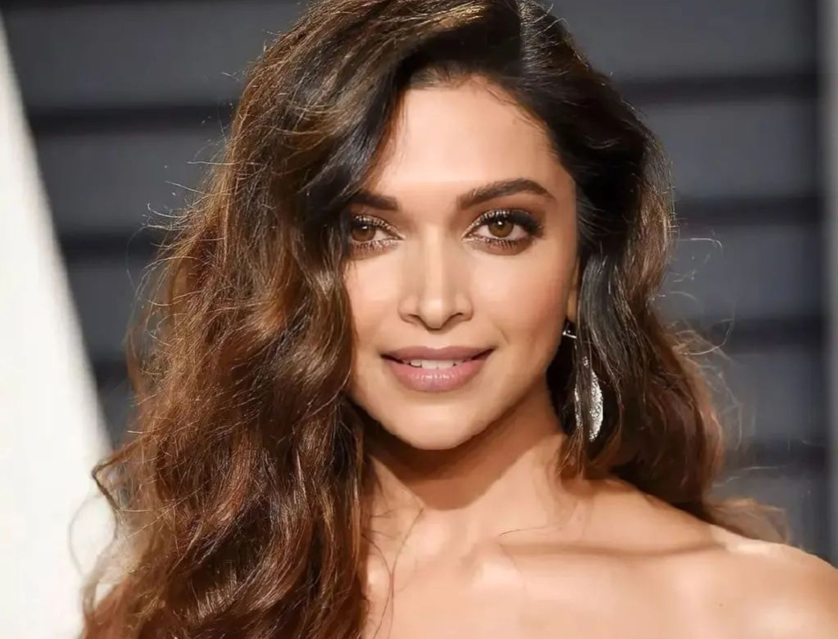 The Gentle Retinol Alternative That Deepika Padukone &amp; Dia Mirza Swear By