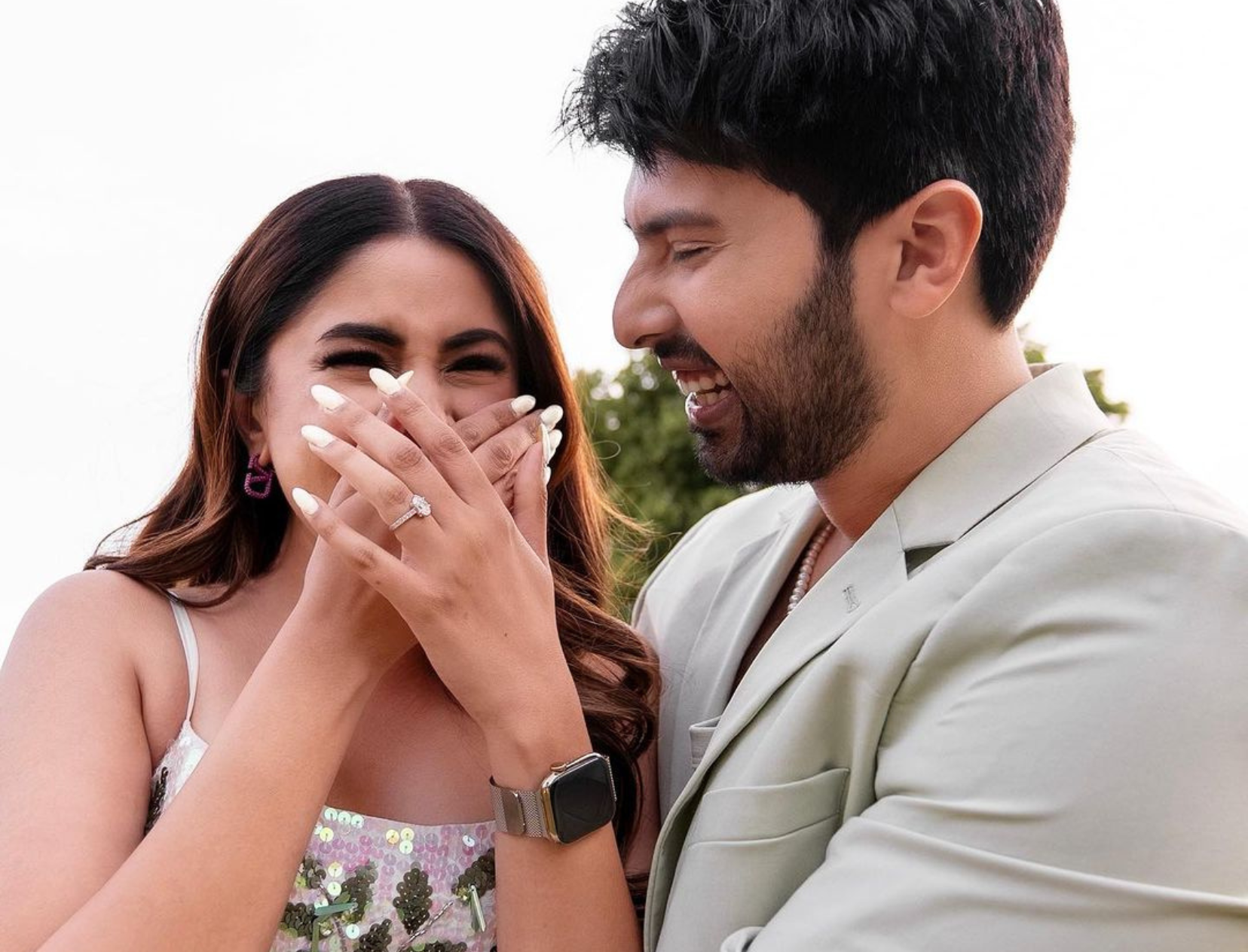 Armaan Malik &amp; Aashna Shroff Just Got Engaged &amp; The Pictures Scream Love!