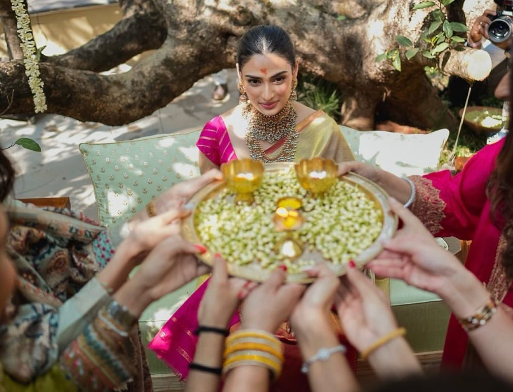 Athiya Shetty’s Wedding Saree Changed Someone’s Life, Here&#8217;s How