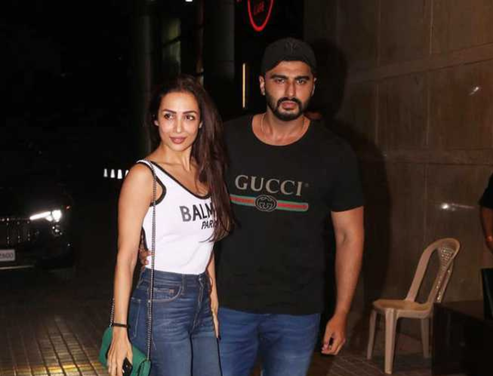 Arjun Kapoor nails the all-black look as he gets papped at the