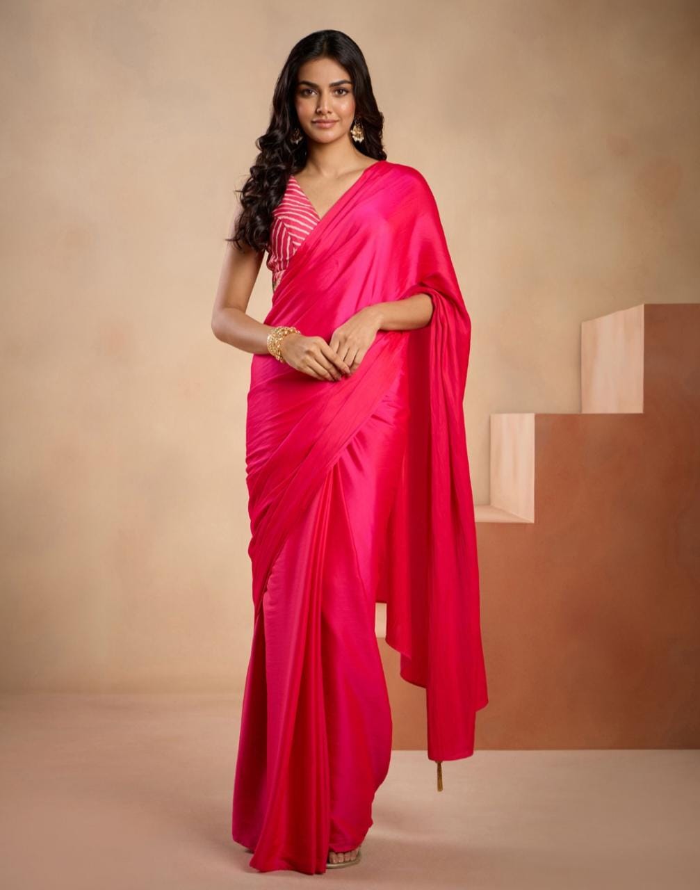 Chiffon Lace Work Plain Pink Bollywood Designer Saree - M1 | Bollywood  designer sarees, Elegant saree, Plain chiffon saree