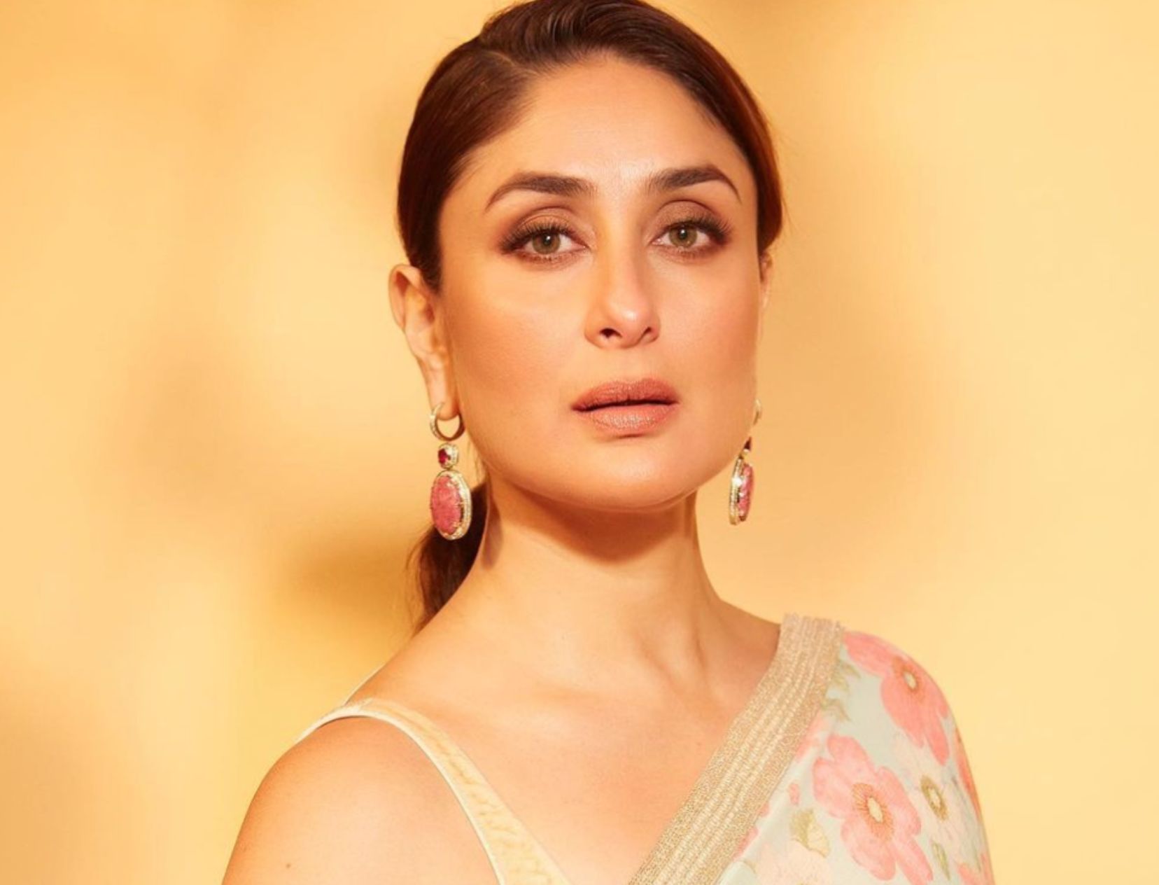 5 Times Kareena Kapoor’s On-Screen Looks Went Viral