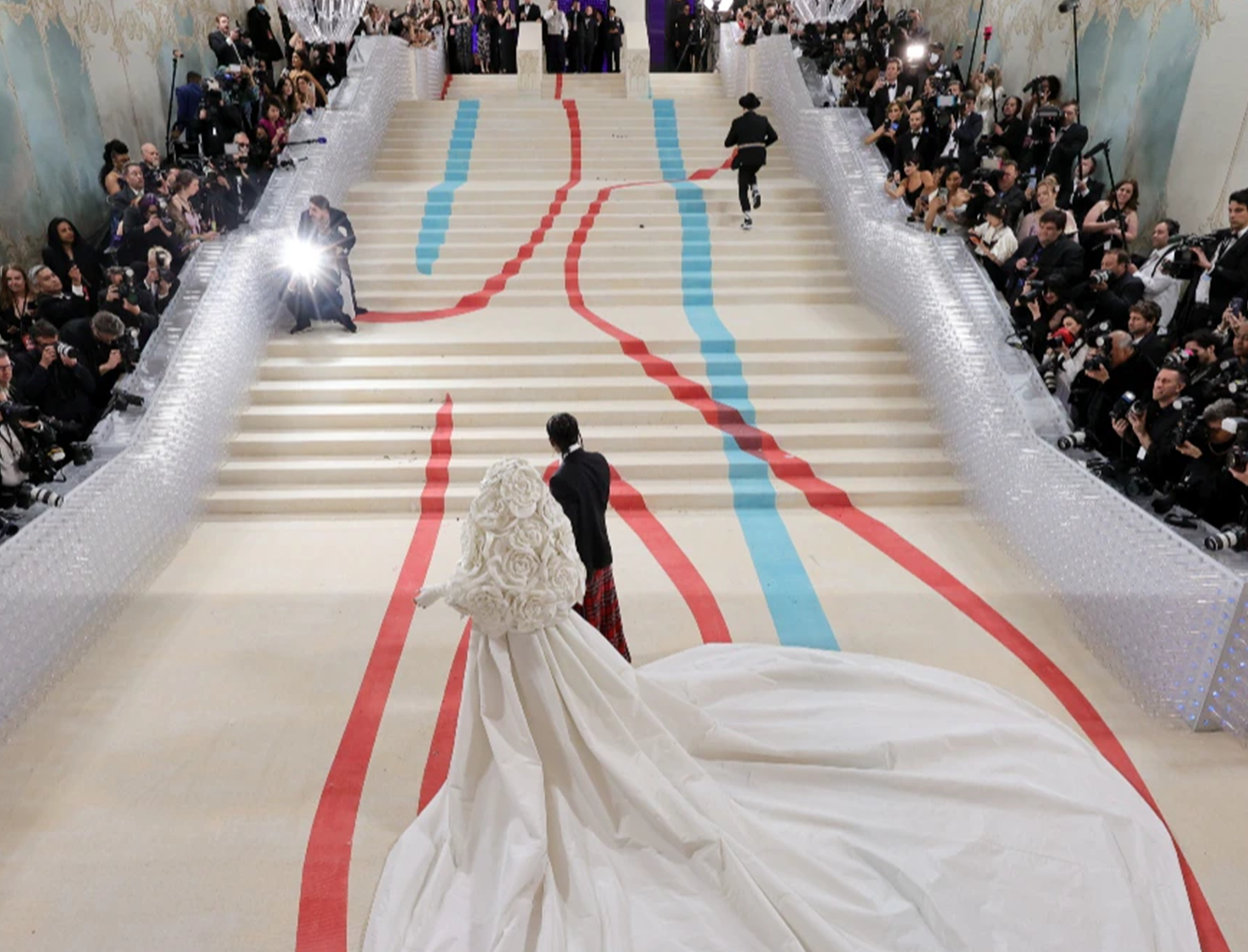 MET GALA CARPET