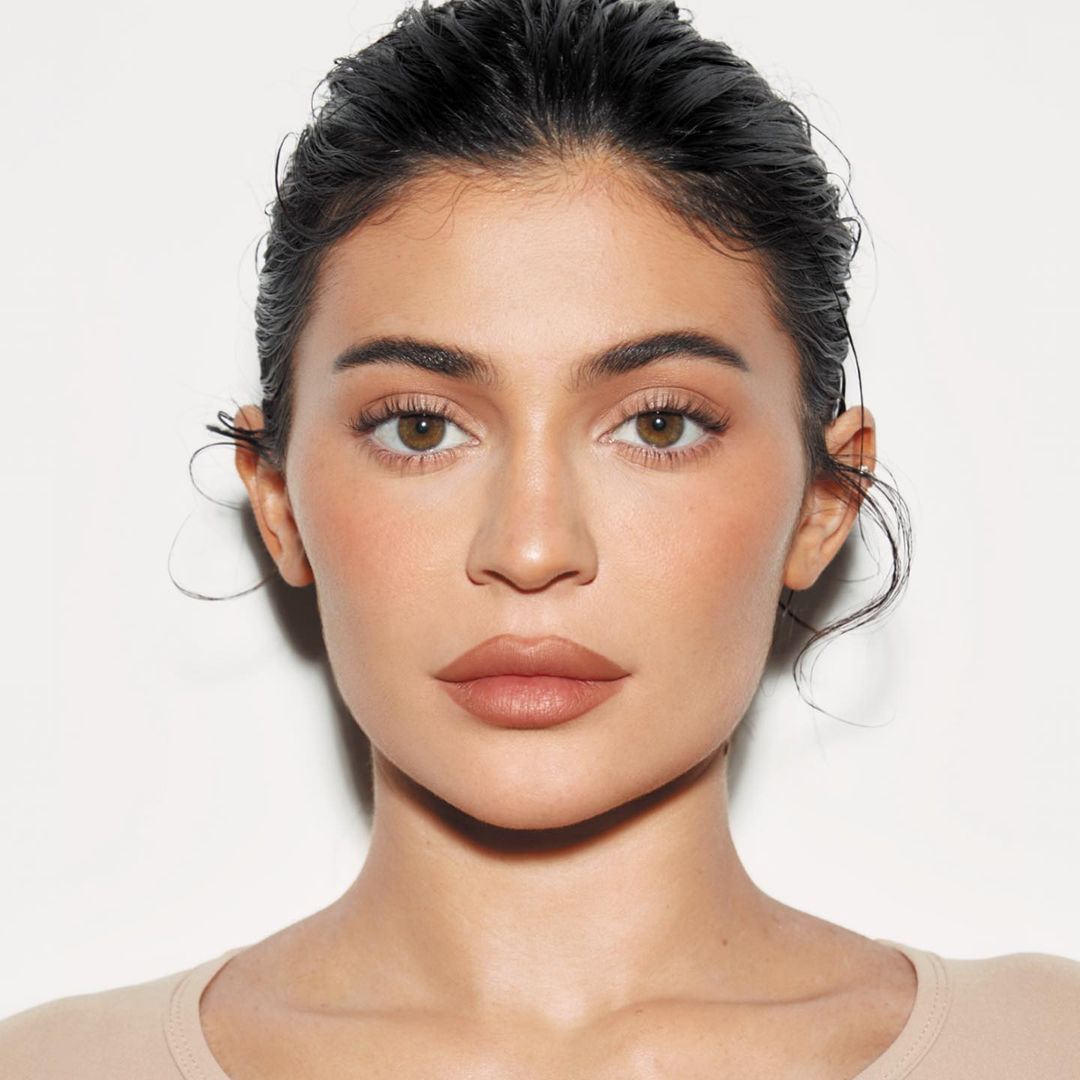 All The Inspo You Need To Wear Pantone S Colour Of 2024 Peach Fuzz   Kylie 