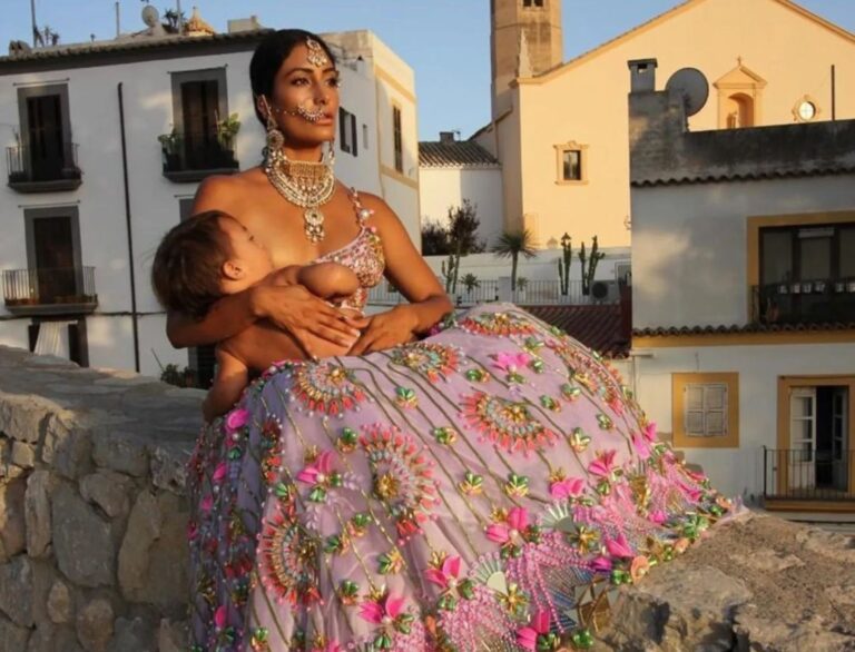 Breastfeeding In Public, This Artist &amp; Healer Is Reminding Everyone Of How Normal It Is!